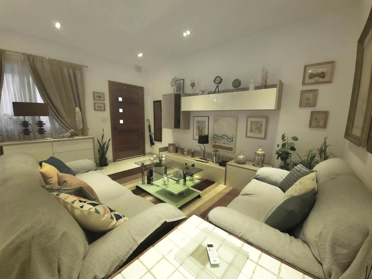 Cozy Rooms - Great Bus Connections - Free Parking Mosta Bagian luar foto
